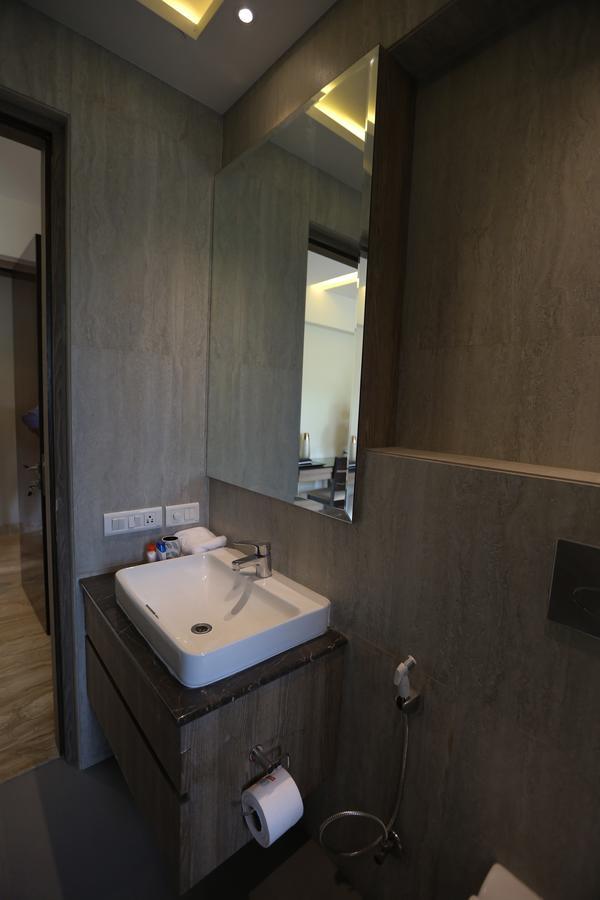 Lakeview Service Apartments Калькутта Экстерьер фото